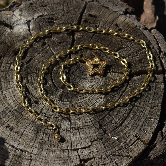 VINTAGE TRINA TARANTINO BELT LARIAT NECKLACE STAR - Picture 5 of 7